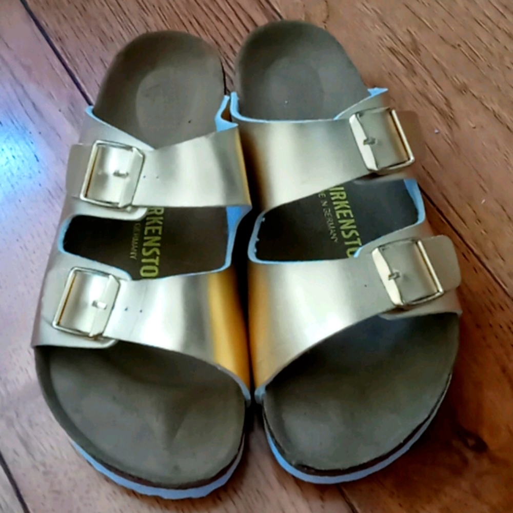 Birkenstock gold size 7